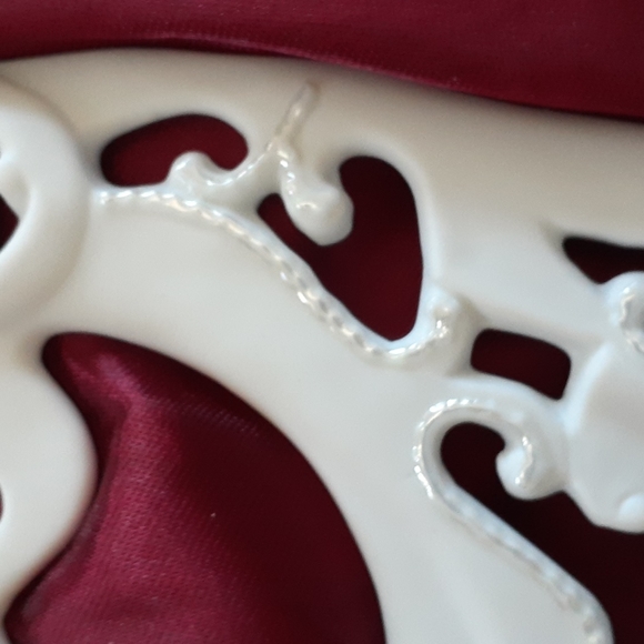 NWT Apple Tree Design Porcelain Angel w/ Harp Wall Hanging. - Picture 6 of 8